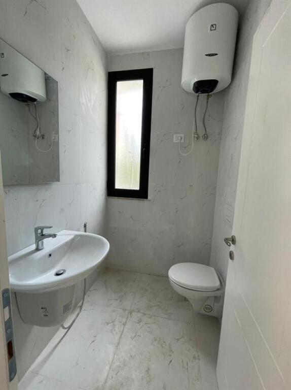 SHOP FOR RENT DINAMO STADIUM 800 EURO