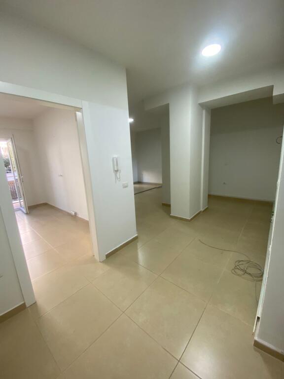 Jepet me Qira Apartament 1+1— Rruga e Kosovareve