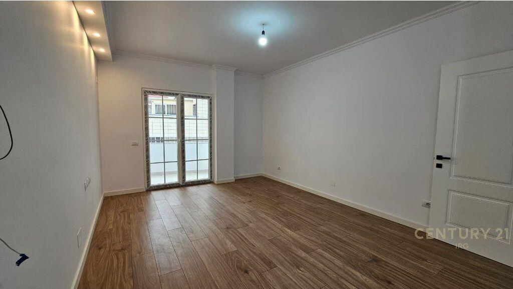Apartment 2+1+2 for sale at Bogdaneve Street