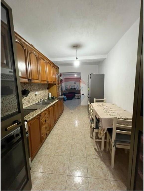 Apartament 2+1 Rr. Mine Peza