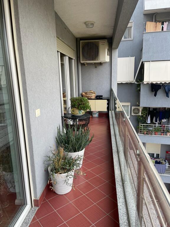 Appartamento 2+1 arredato in vendita presso "bar Return" ad Astir