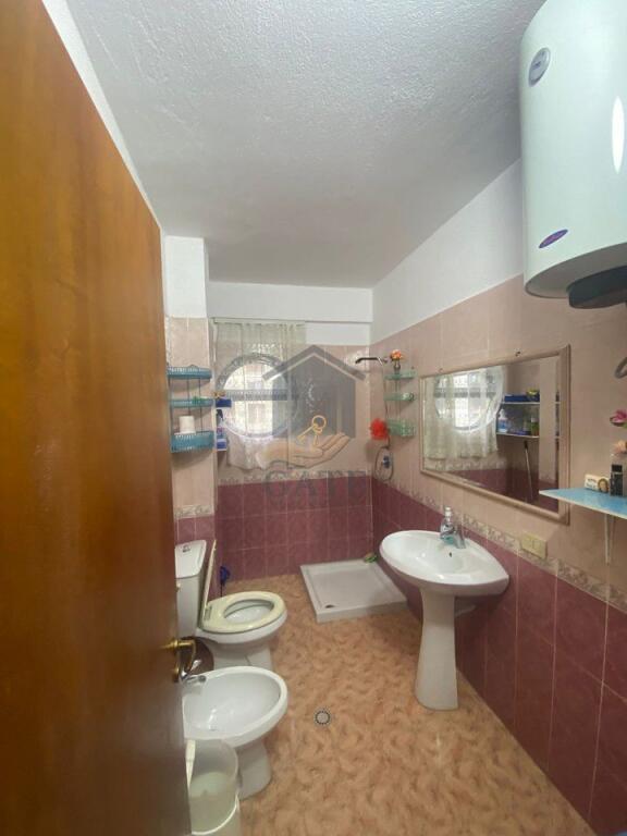Apartament 1+1 me qira – Plazh Ilira, kati i 7 me ashensor