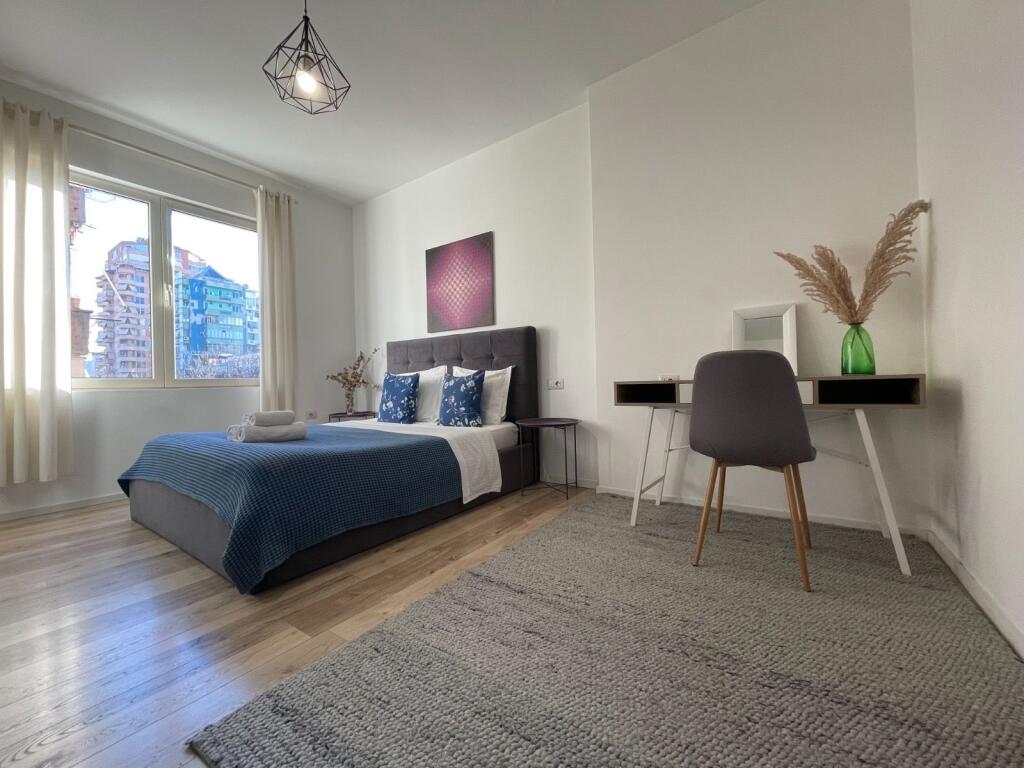 1+1 adattato, Myslym Shyri, prezzo 600 euro, e per Airbnb