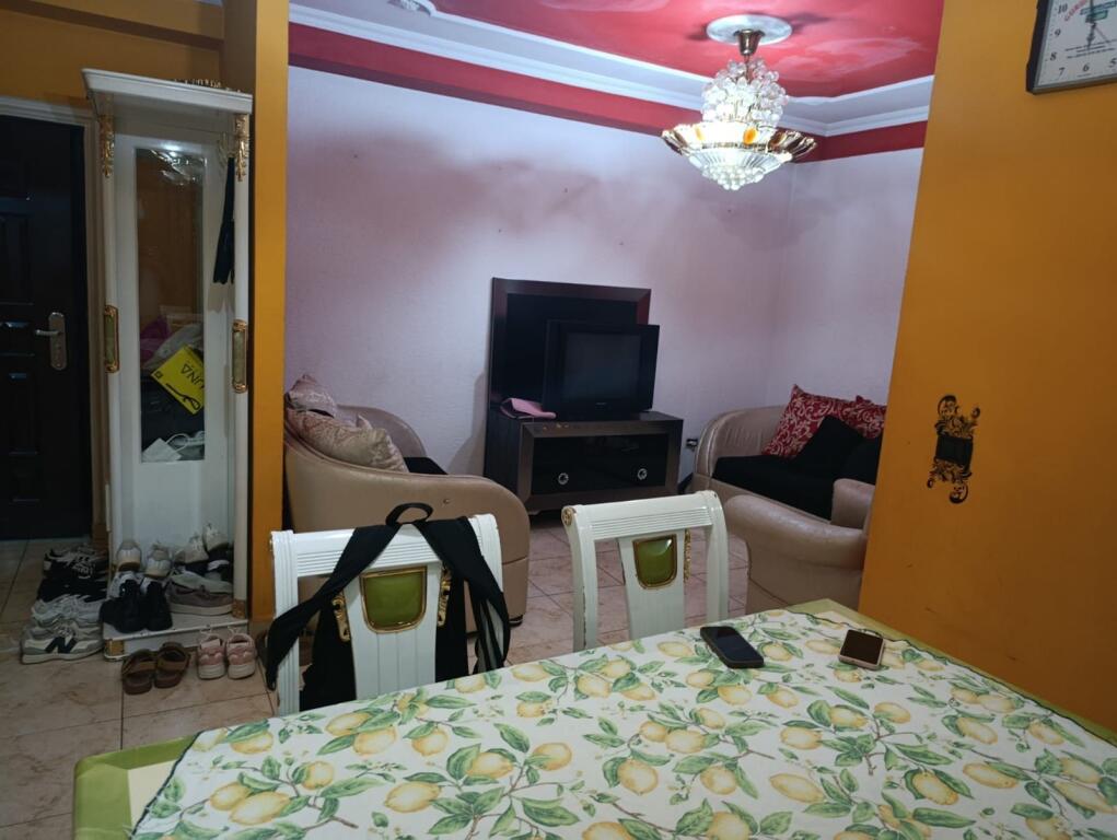 Apartament 2+1, Pallati me shigjeta!