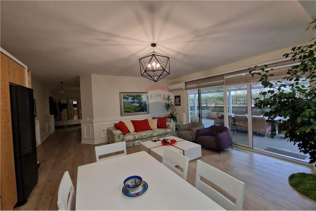 SUPER APARTMENT 2+1 WITH TERRACE – LUNGO MARE, Vlora