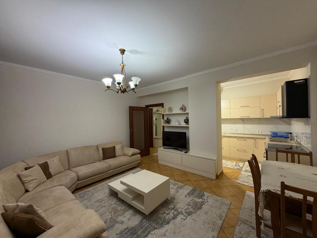 Apartment 2+1 for rent in Komuna e Parisit