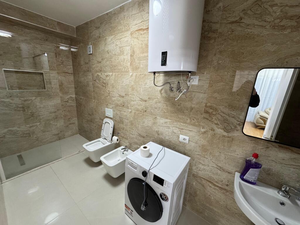 🏡 Apartament 1+1 me qira 📍 Përballë Ring Center, Zogu i Zi