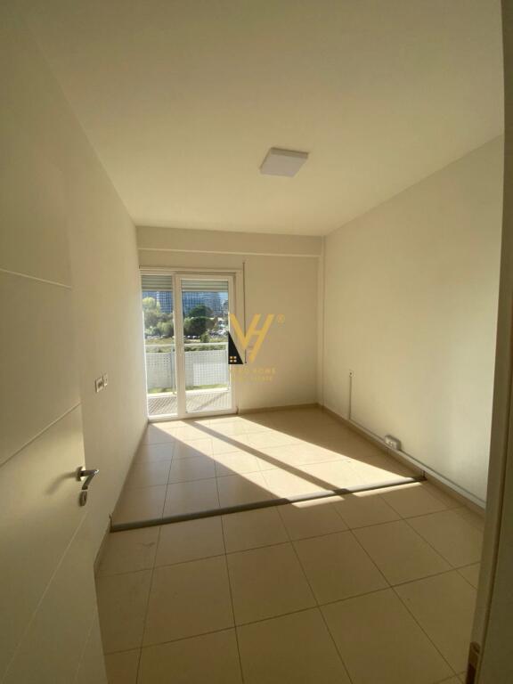 68 M2 PREMISES FOR RENT ON KOSOVAREVE STREET 750 EURO