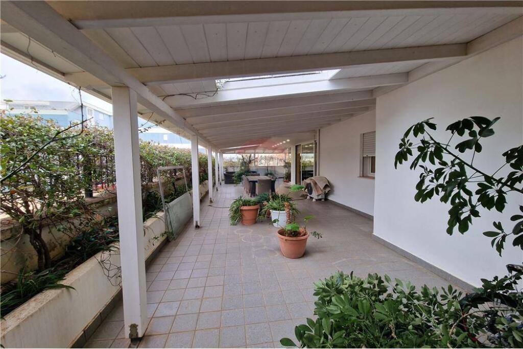 SUPER APARTMENT 2+1 WITH TERRACE – LUNGO MARE, Vlora