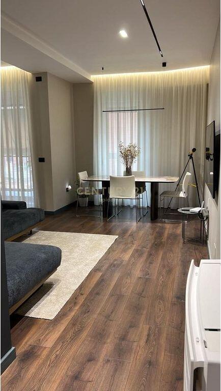 NUOVO BOULEVARD – VENDESI APPARTAMENTO 2+1+2 CON POSTO AUTO (Complesso Marga)