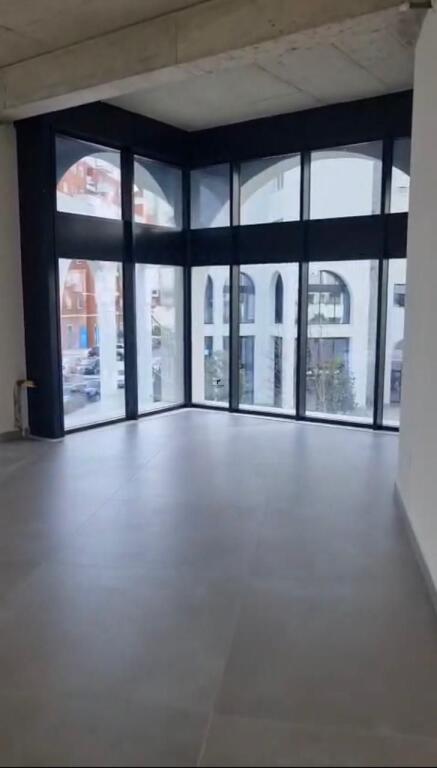 OFFICE FOR RENT 177 M2 FORMER AVIATION FIELD 2150 EURO FH-51511