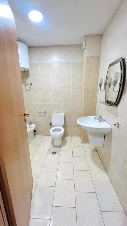Jepet me qera apartamenti 1+1 prane Qendres 600 €