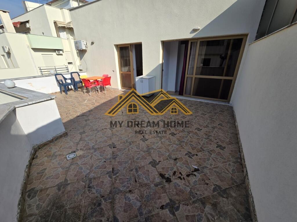 APARTMENT 2+1 + GARAGE FOR SALE IN GOLEM.