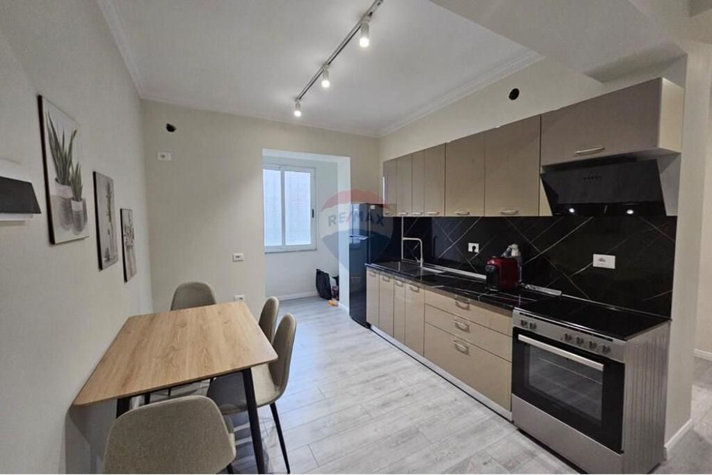 Apartament 2+1 per qera tek Garda!