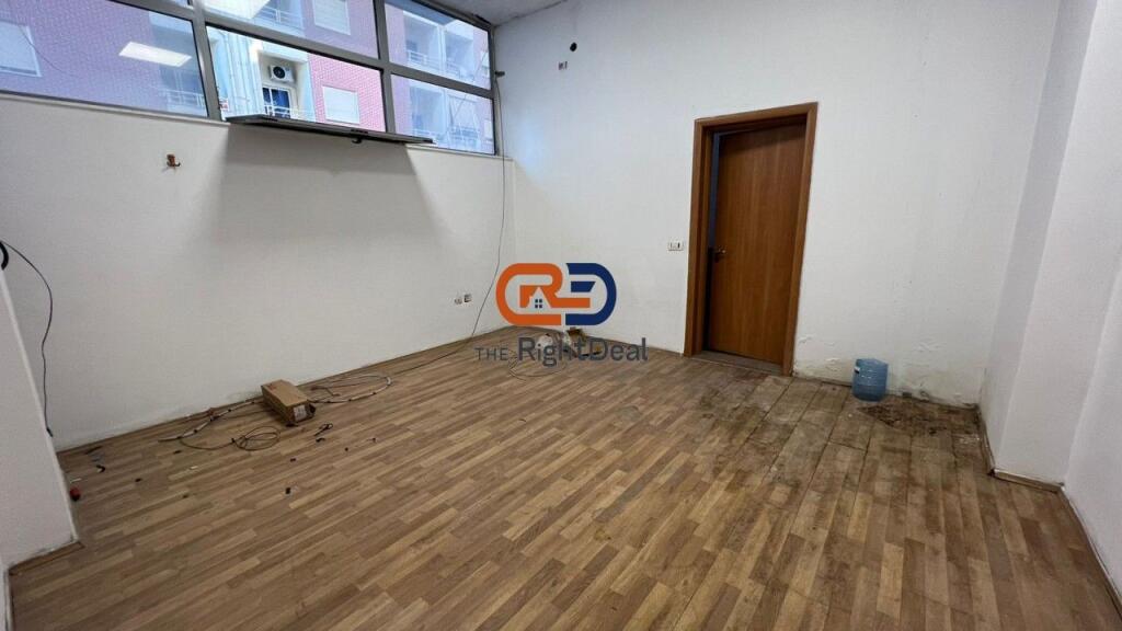 Ne Astir, Shitet Njesi Biznesi Ideale Per Investim!!!