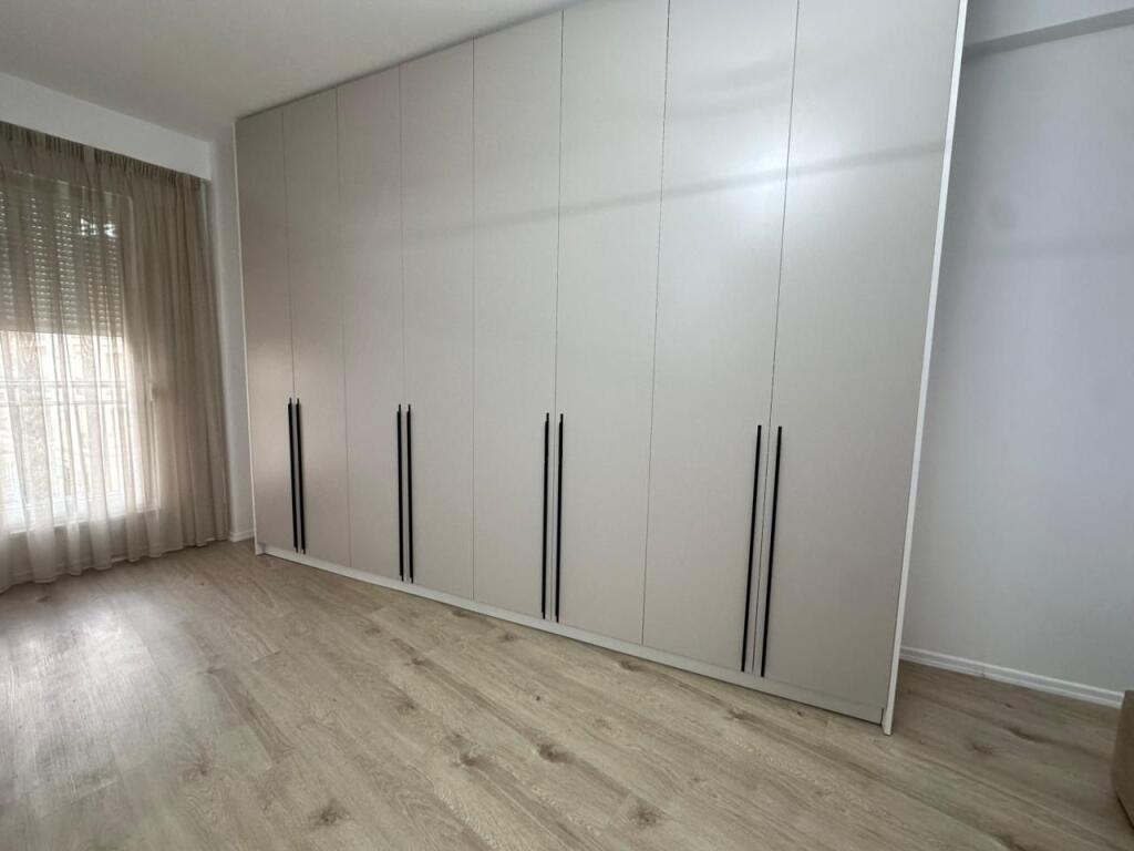 Apartment 2+1 for rent at Komuna e Parisit