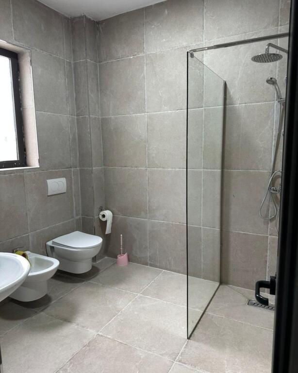 APARTAMENT ME QIRA 2+1 – VILAT GJERMANE
