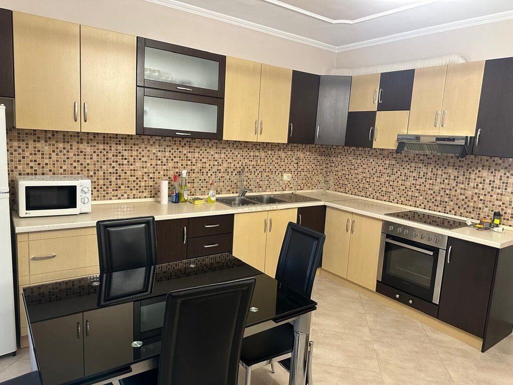 KRISTAL CENTER, APPARTAMENTO 2+1 IN AFFITTO 630 € /Mese Sup. Totale 80m2