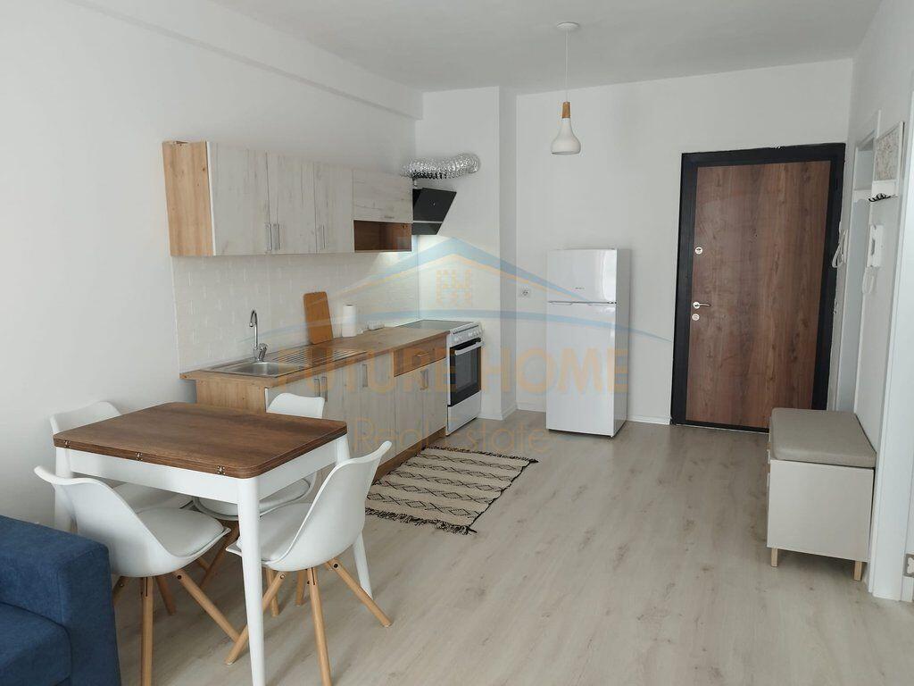 Qera,Apartament 1+1 tek Univers City prane QTU