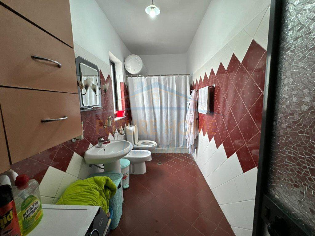In vendita, Appartamento 2+1+2, Porcellana, Tirana.