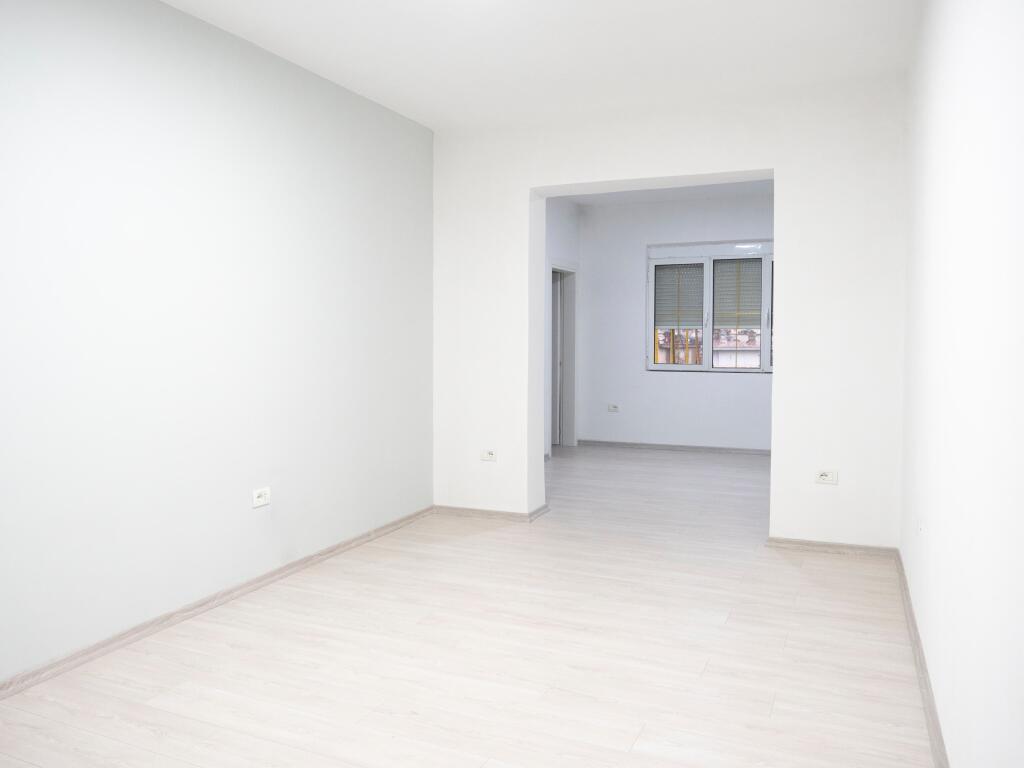Jepet me qera apartamenti 2+1+2 te Sheshi Willson