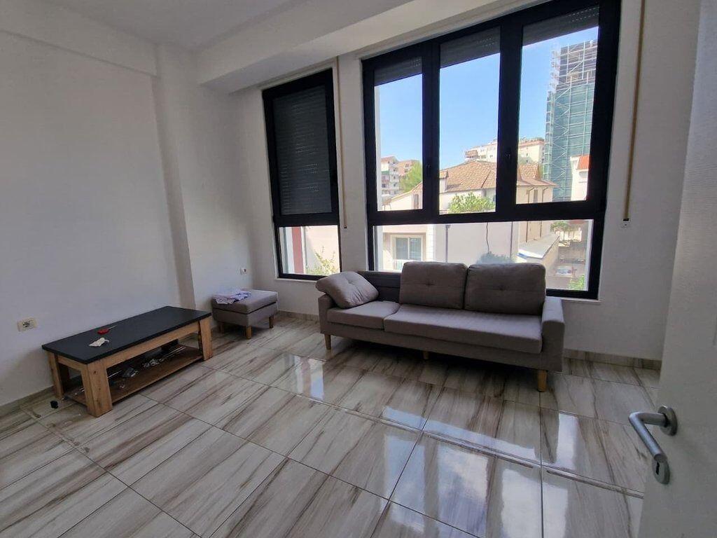 Locale per ufficio in affitto 2+1+2 – Ali Demi, Tirana 650 €| mese!