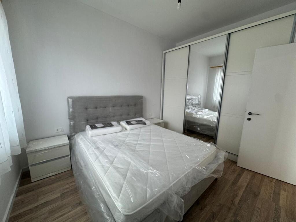 Apartament 1+1, Fusha Aviacionit!
