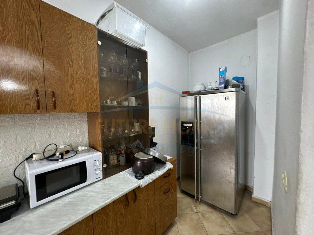 In vendita, Appartamento 2+1+2, Porcellana, Tirana.