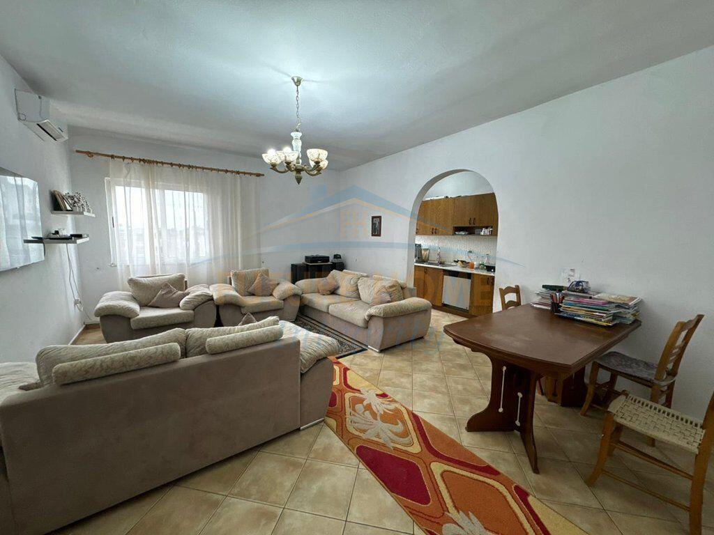 In vendita, Appartamento 2+1+2, Porcellana, Tirana.