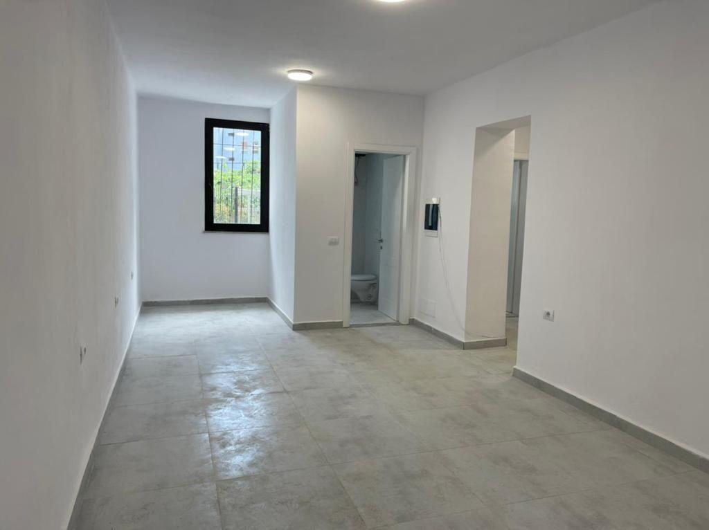 SHOP FOR RENT DINAMO STADIUM 800 EURO