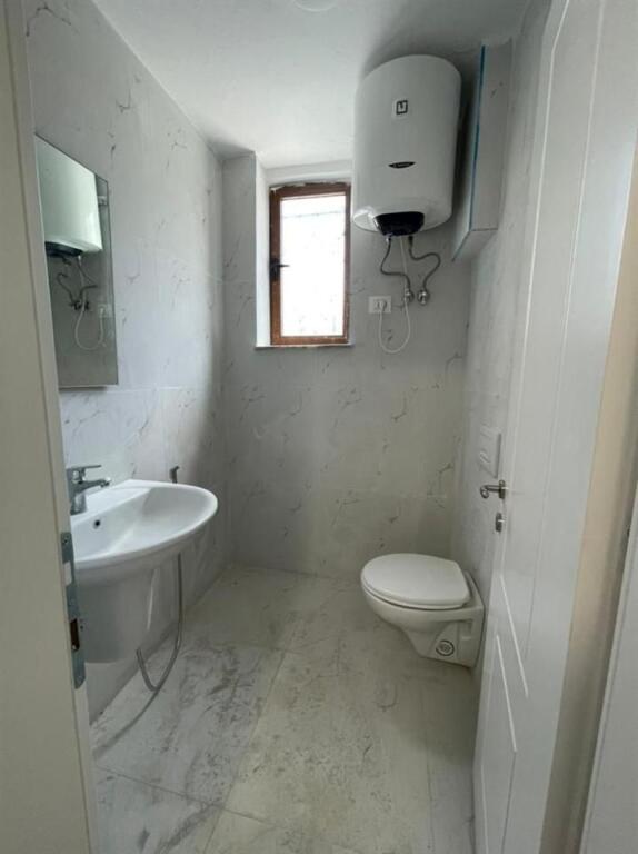 SHOP FOR RENT DINAMO STADIUM 800 EURO