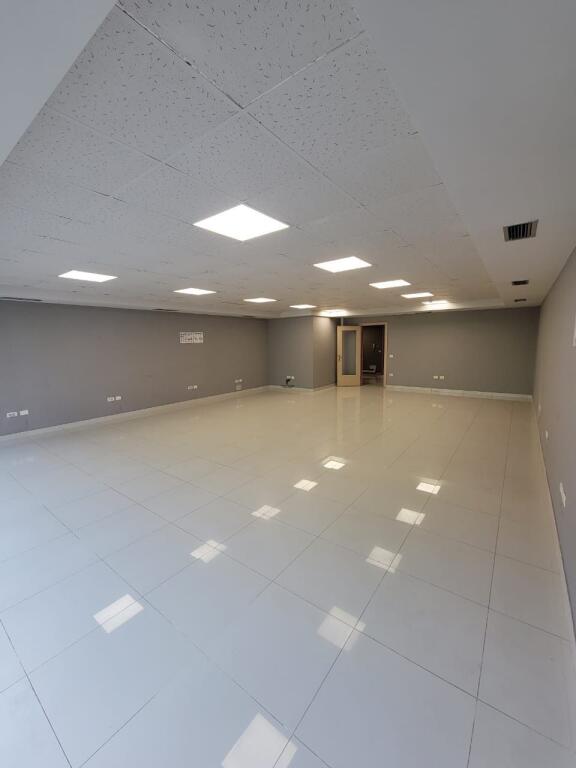 UFFICIO IN AFFITTO 210 M2 BLLOK 3700 EURO FH-51531