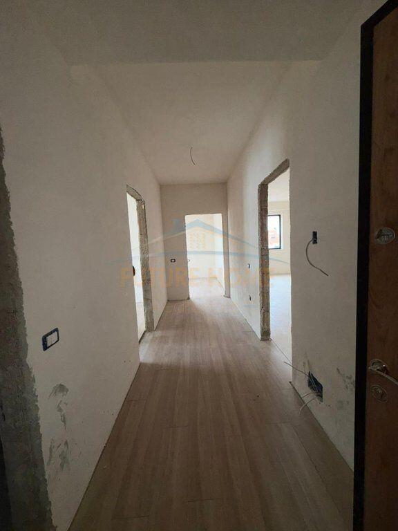 For sale, Apartment 2+1+Veranda, '' Urban Gate '' Residence, New Ring, Tirana