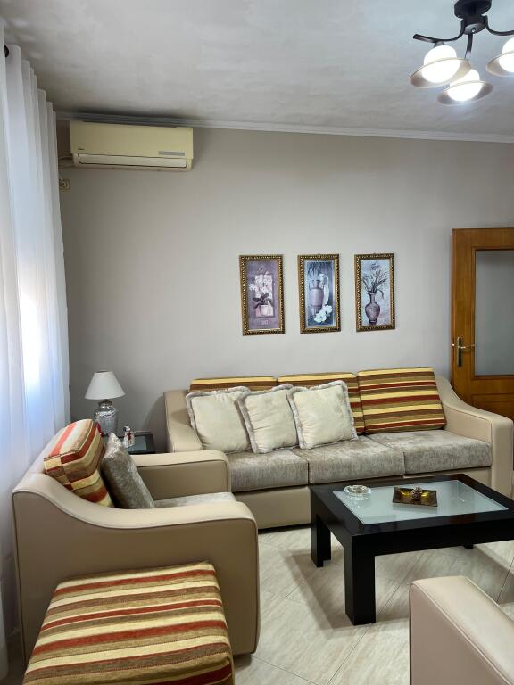 2+1 600 Eur for rent Elbasan street