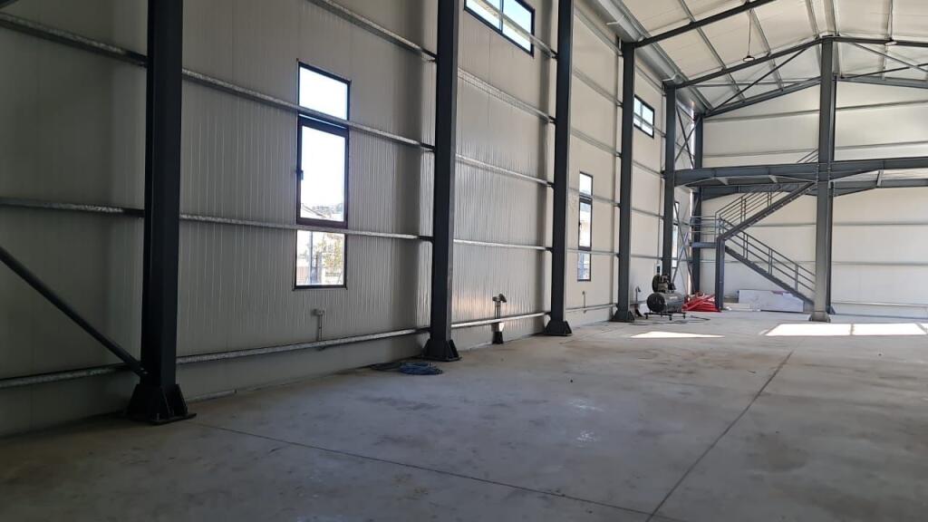 Magazzino in affitto a PRUSH