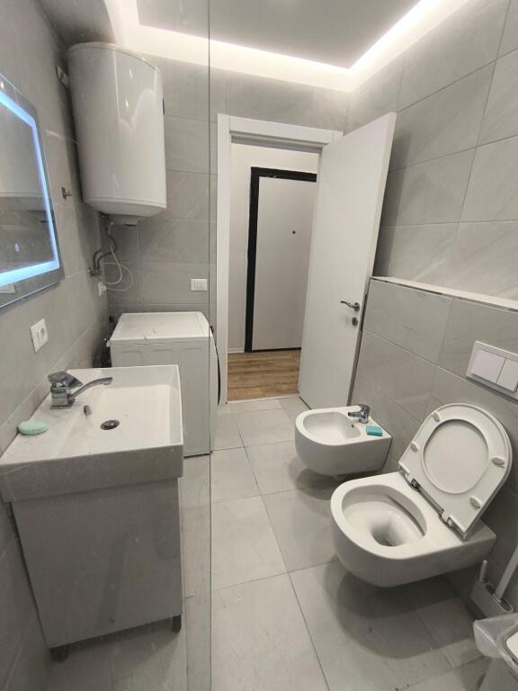 🏡 Shitet Apartament 1+1 📍 Kodra e Diellit, Rezidenca Zgjatimi 1💶 Çmimi total: 160,000 €