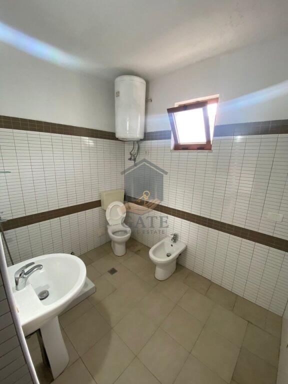 🏡 Apartment 1+1 for rent in the Zjarrfikëses area – 1st floor of a 2-story villa.