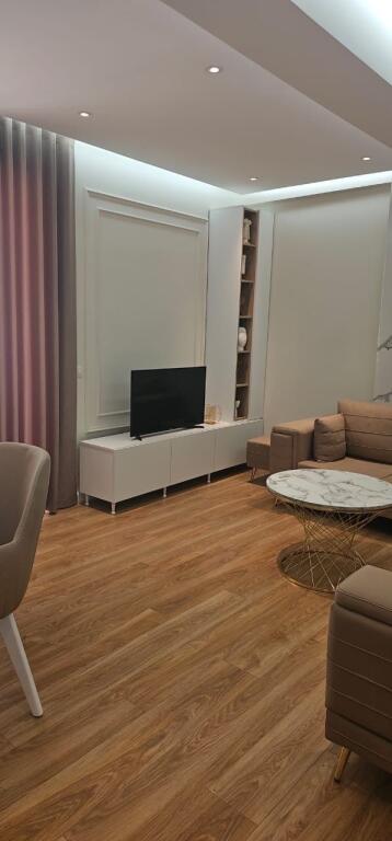Apartament 1+1, Fusha Avaiacionit!