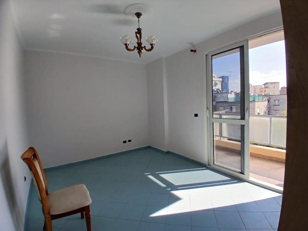 Appartamento 3+1+2 bagno +1 balcone in affitto  Mine peza
