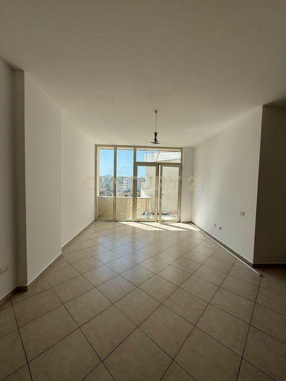 Apartament 1+1 me qera te Ish Tregu Elektrik!
