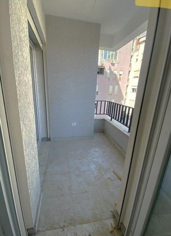For sale, Apartment 1+1 – Qemal Stafa Street, New Bazaar