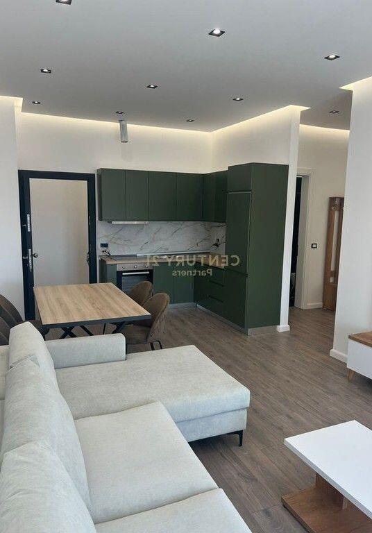Apartament 2+1+2 me qira në Fresk – Kati i fundit papafingo .
