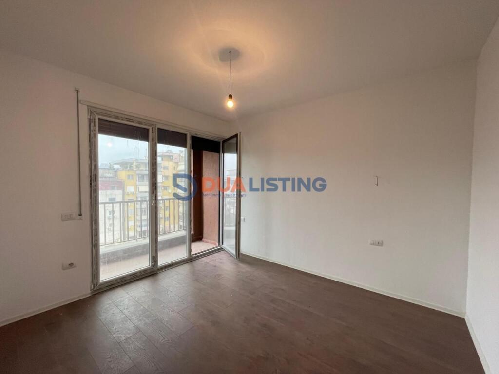Office space for rent in the Pazar i Ri area!