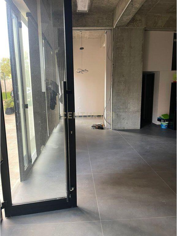 Shitet ambient komercial – open space 414,000 €