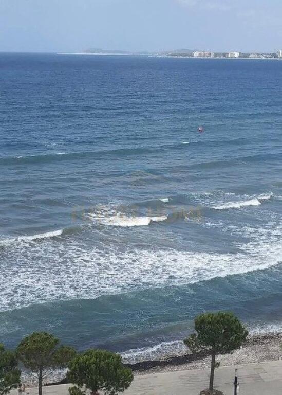 Shiten 8 apartamente 2+1 dhe 1+1,Lungomare,Vlore