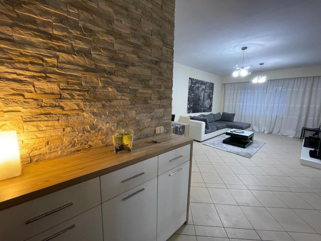 Modern 1+1 apartment for rent on Bulevardi i Ri