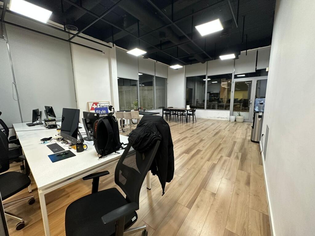Business premises for rent at the Zoo