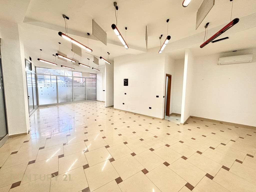 Commercial Space 85 m² for Rent – Avni Rustemi Square / New Bazaar