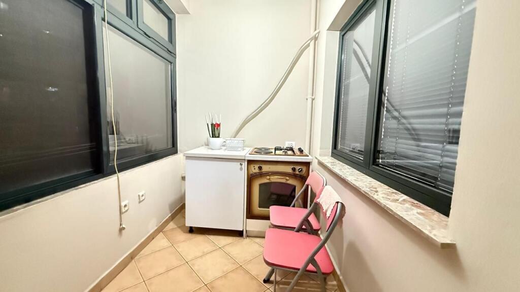 2+1 apartment for sale near the Train Station!