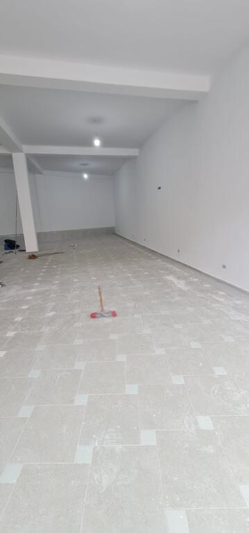 Locale in affitto Univers City
